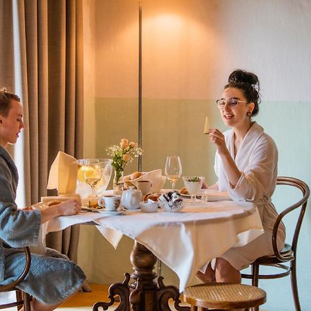 Roessl Bianco B&B&B Мерано Экстерьер фото