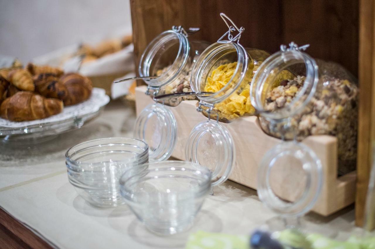 Roessl Bianco B&B&B Мерано Экстерьер фото