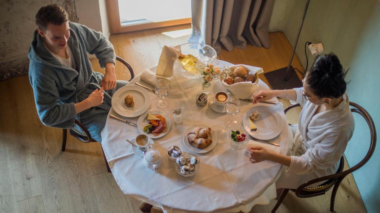 Roessl Bianco B&B&B Мерано Экстерьер фото